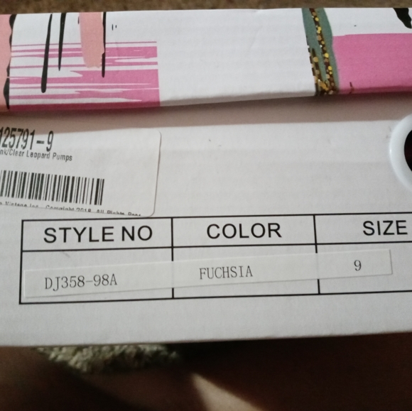 Pink Pumps - Picture 6 of 6